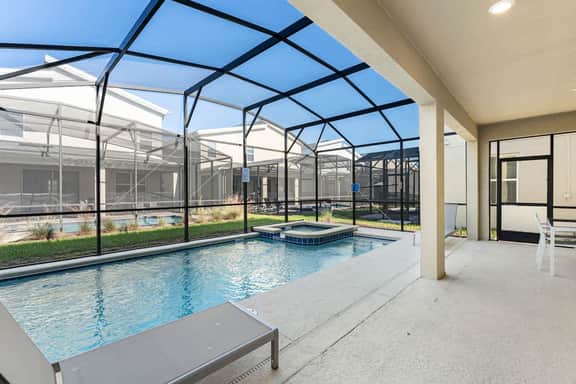 Sophisticated 6BR at Storey Lake - Image 2