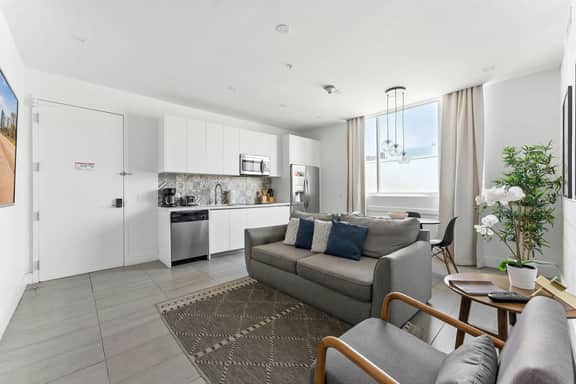 South Beach Stylish 2BR Retreat - Image 4