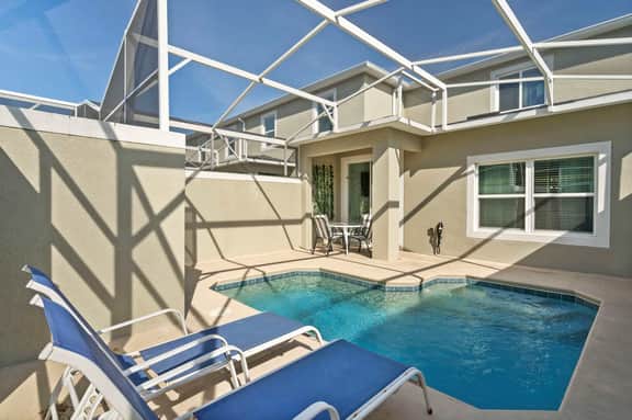 Spacious 5BR Home with Pool Near Top Attractions - Image 2