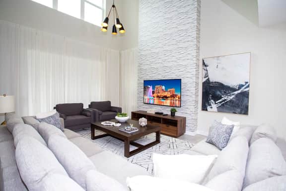 Stunning 5BR Home - Your Dream Getaway - Image 4