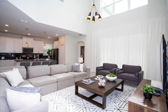 Stunning 5BR Home - Your Dream Getaway - Image 5