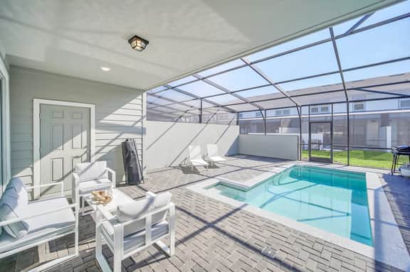 Stylish 5BR Home with Mickey & Cars Rooms - Image 2