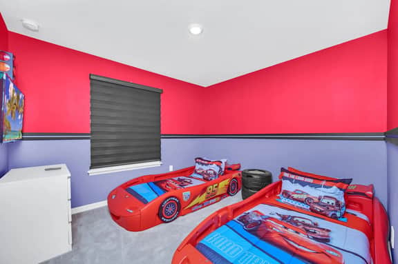 Stylish 5BR Home with Mickey & Cars Rooms - Image 4