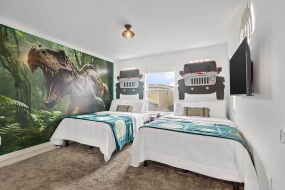 Stylish Family Retreat with Themed Bedrooms - Image 3