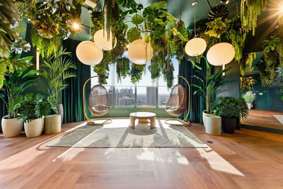 Stylish Miami Stay for 5 Guests - Image 4