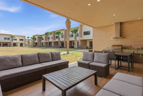 Stylish Retreat with Large Patio and Living areas - Image 2