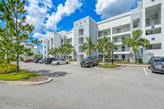 Superb, Spacious Condo, Prime Resort! - Image 3