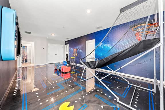Themed 6BR Home, Game Room, Pool, Sleeps 16 - Image 3