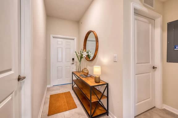 Urban Elegance - Modern Retreat - Image 2