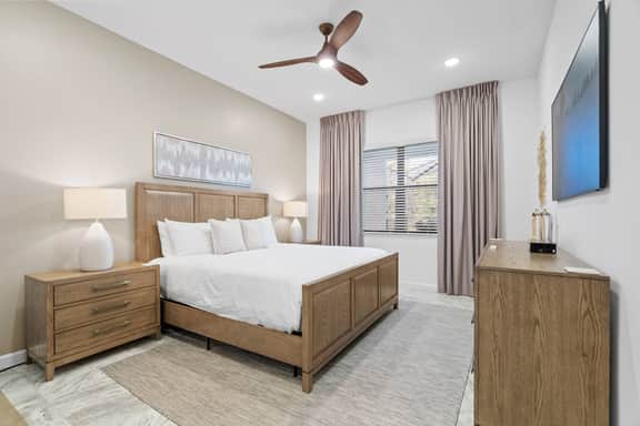 Stunning 6BR, Private Pool, Prime Location - Image 3