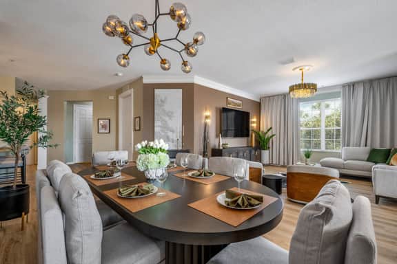 Upscale Vista Cay 3BR with Resort Pool View - Image 3