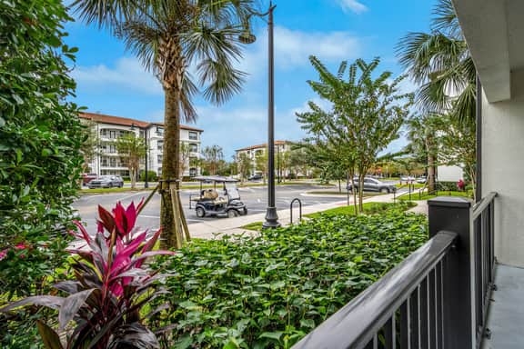 Cozy 2BR condo, Comfort and Prime Location - Image 2
