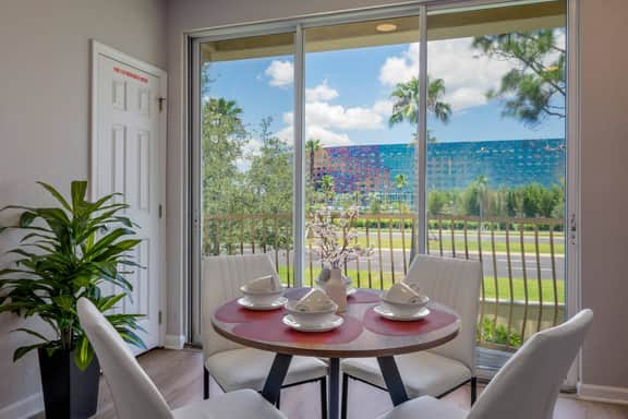 Stylish Vista Cay 3BR, Comfort at a Prime Location - Image 4