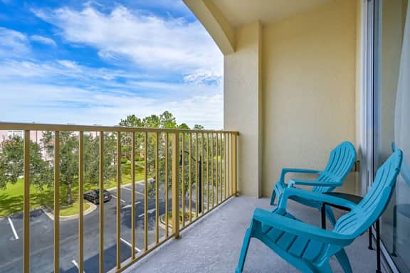 Orlando 3BR Condo, Space, Comfort and Location - Image 4