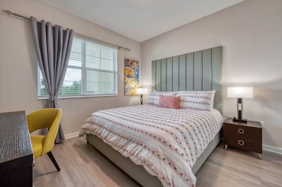Stay Close to the Action, Spacious 3BR, Sleeps 8 - Image 3