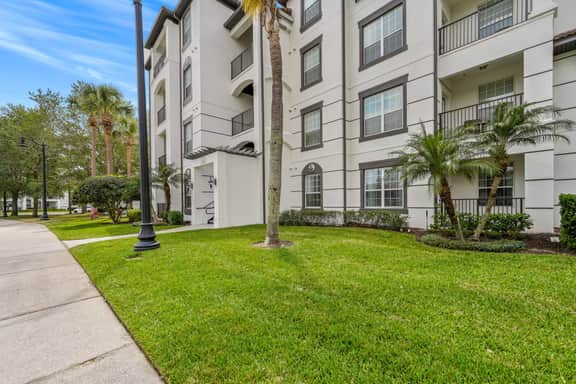Orlando at Your Doorstep, 3BR condo, Sleeps 8 - Image 5