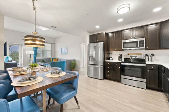 Orlando for Work or Play, Comfortable 3BR condo - Image 2