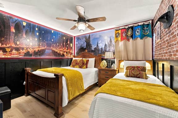 6BR Near Disney, Pool, Games and Themed Rooms - Image 2