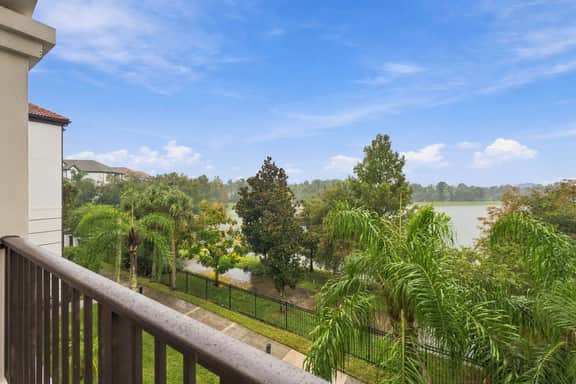 3BR Family Getaway, Prime Orlando Location - Image 3