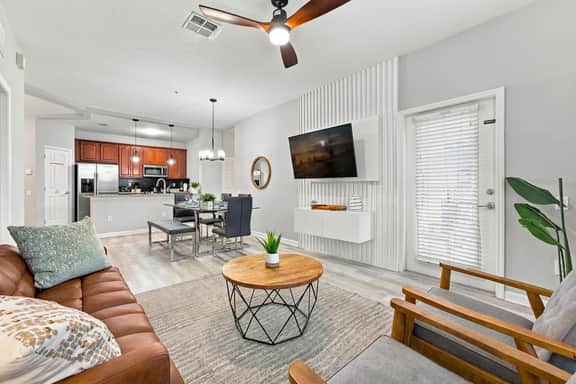 3BR Family Getaway, Prime Orlando Location - Image 2