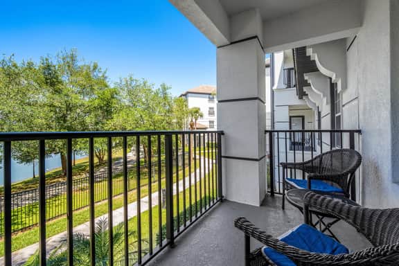 Vista Cay 3BR, Beautiful Lake View, Top Location - Image 3