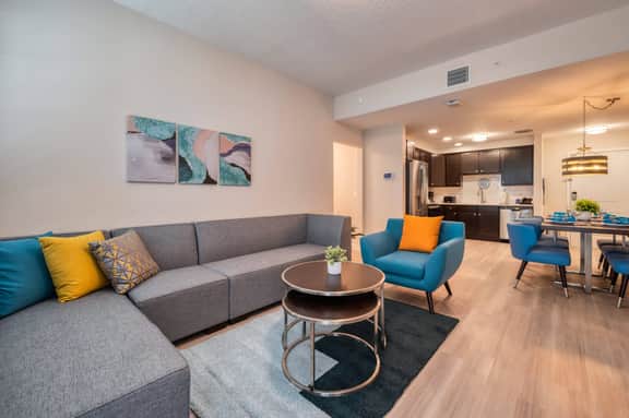 Your Orlando Retreat, 3BR at Prime Location - Image 2