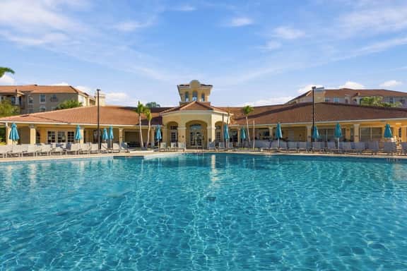 Comfortable 3BR Family Getaway, Top Location - Image 5