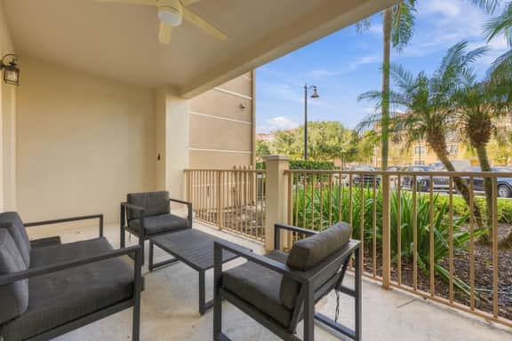 Vista Cay 3BR, Comfort & Prime Location, Sleeps 7 - Image 3