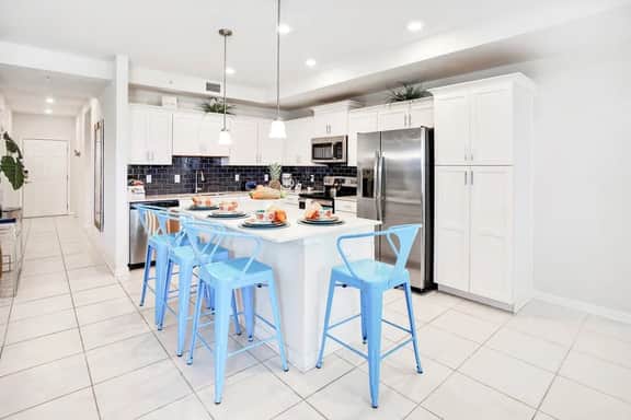 Disney Condo: Waterpark Fun & Family Comfort! - Image 4