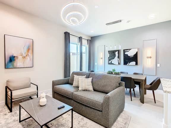 Family-Friendly Townhouse with Pool & Resort - Image 2