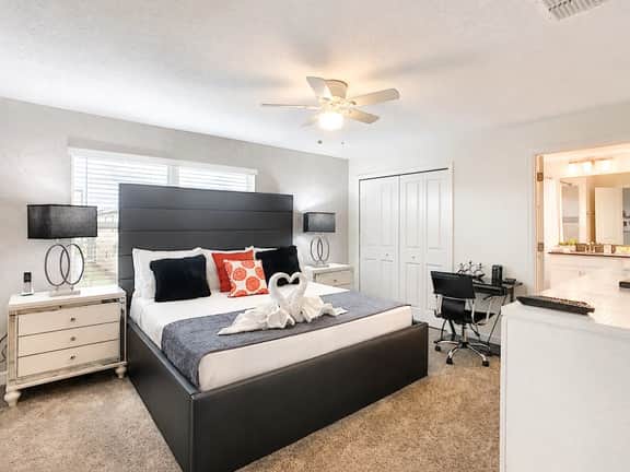 Sleeps 16 · Private Pool · 2 Themed Rooms - Image 2