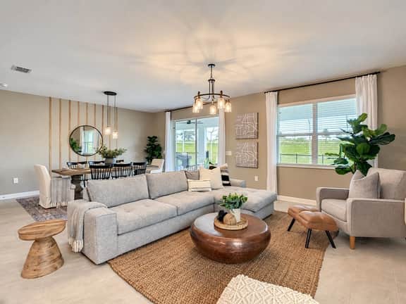 Outstanding Oasis w Jacuzzy & 2 Clubhouses Access - Image 3