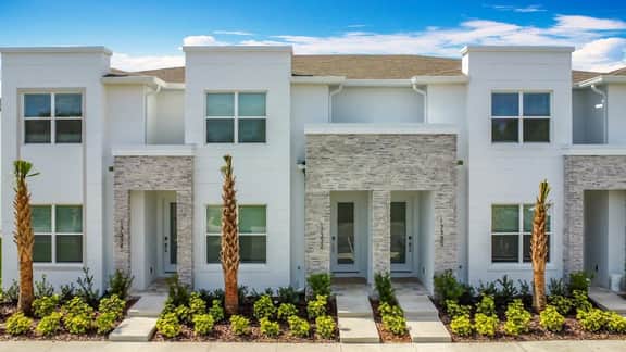 Exclusive Clermont Retreat with Private Pool - Image 3