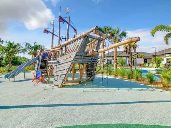 Sunny Family Escape/ Private Pool & Themed Rooms - Image 4